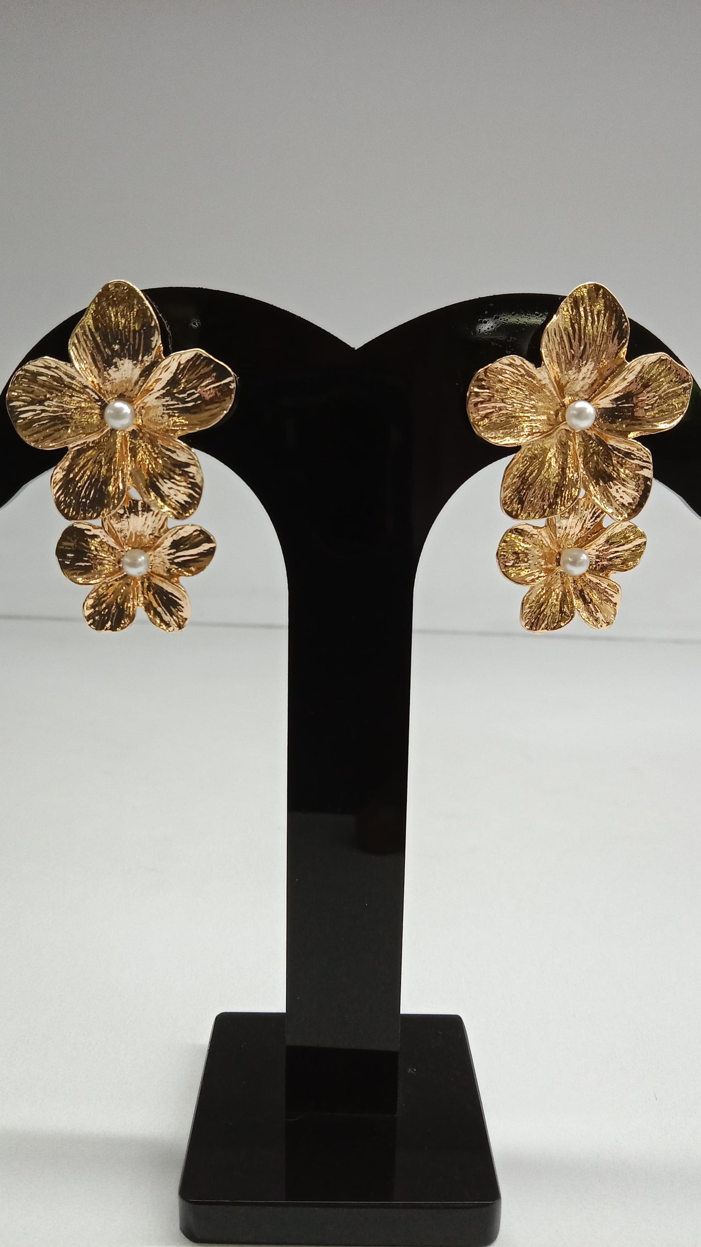 Flower Pearl Earrings