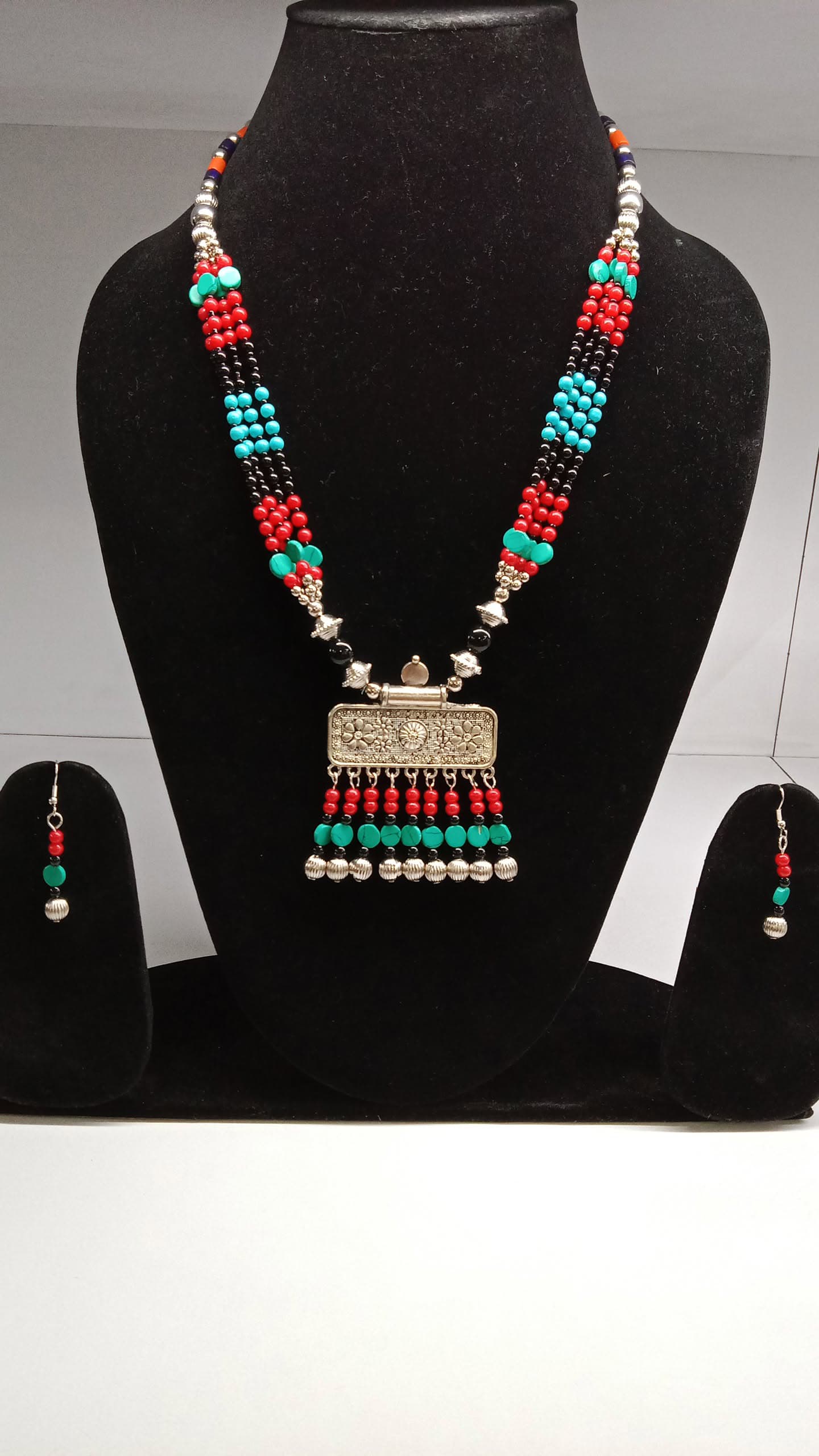 Turquoise Red black Bead Necklace
