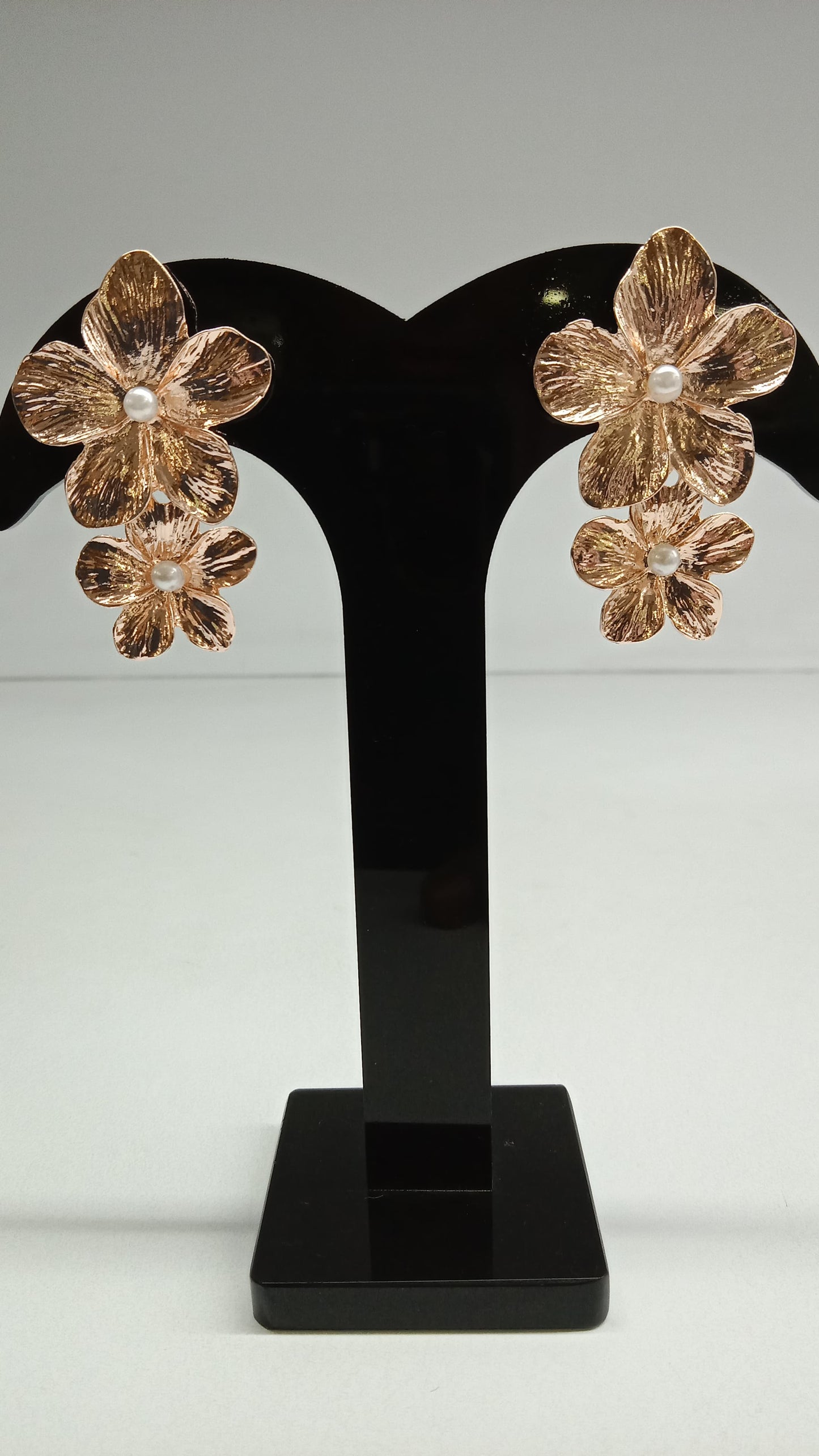 Flower Pearl Earrings