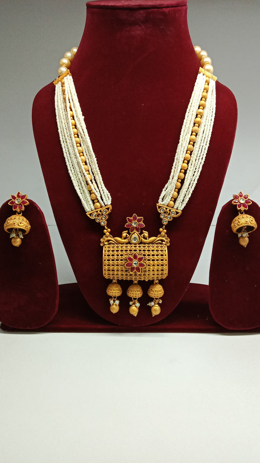 Necklace set