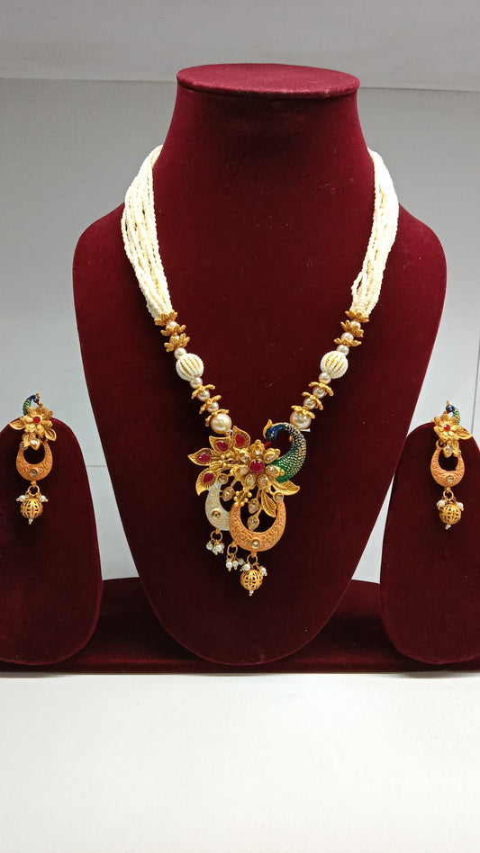 Necklace Set